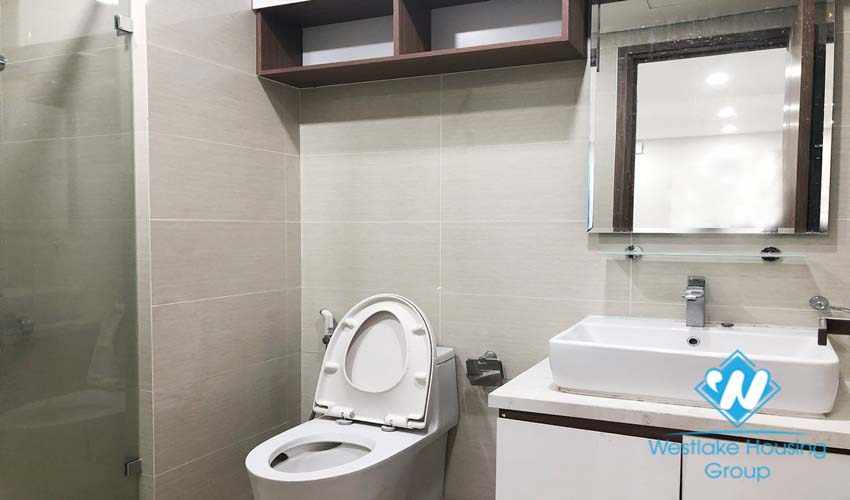 Two-bedroom apartment for rent, fully furnished, new high floor, beautiful view of lake and golf course